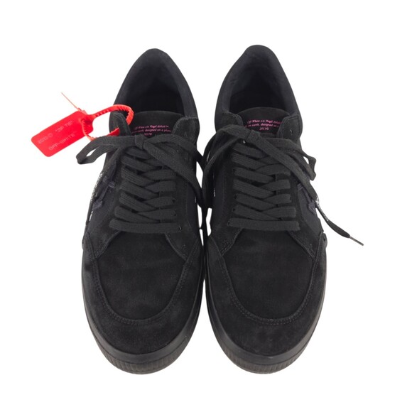 Athletic_Shoes
